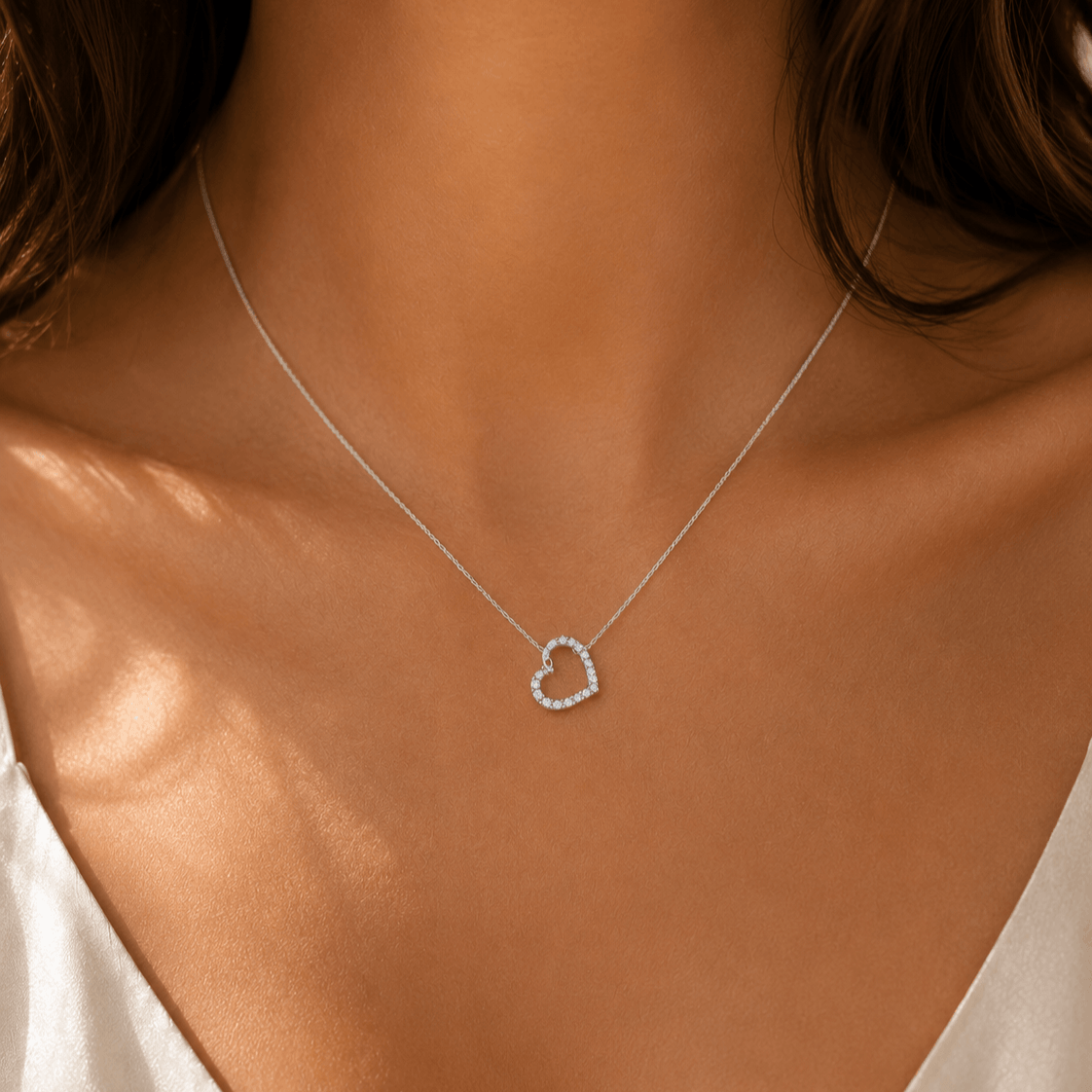 Valoreya Lumière Heart Necklace